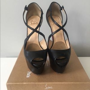 Christian louboutin exagona